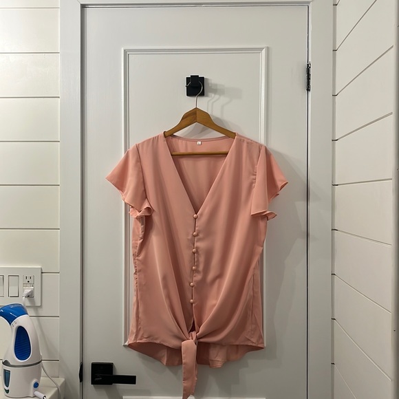 Amazon Blush Short Sleeve Tie Front Top - Picture 1 of 3